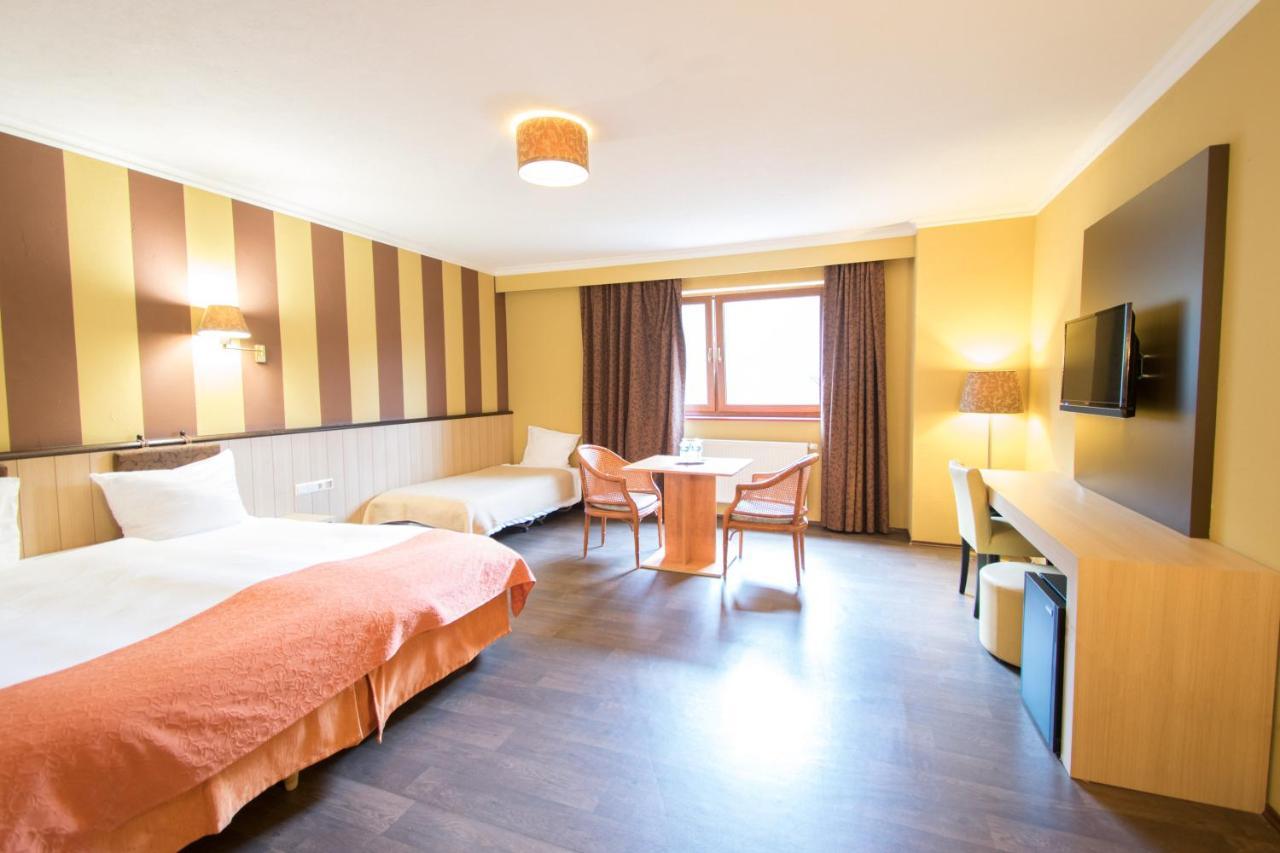 Aux Tanneries De Wiltz Hotel Exterior photo